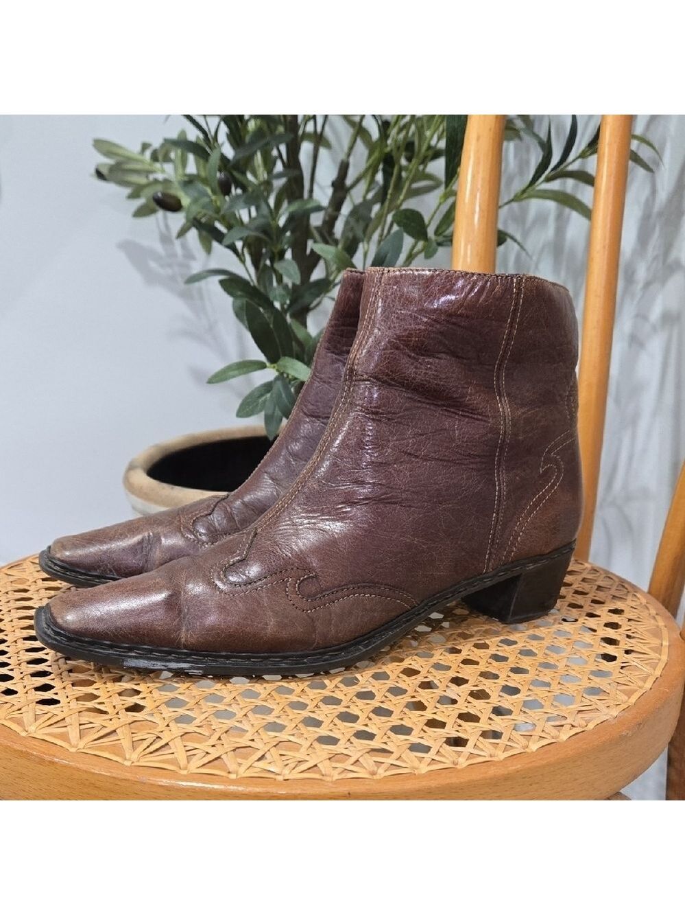 Vintage/Retro Y2K Rieker Brown Leather Cowboy/Western Ankle Boots